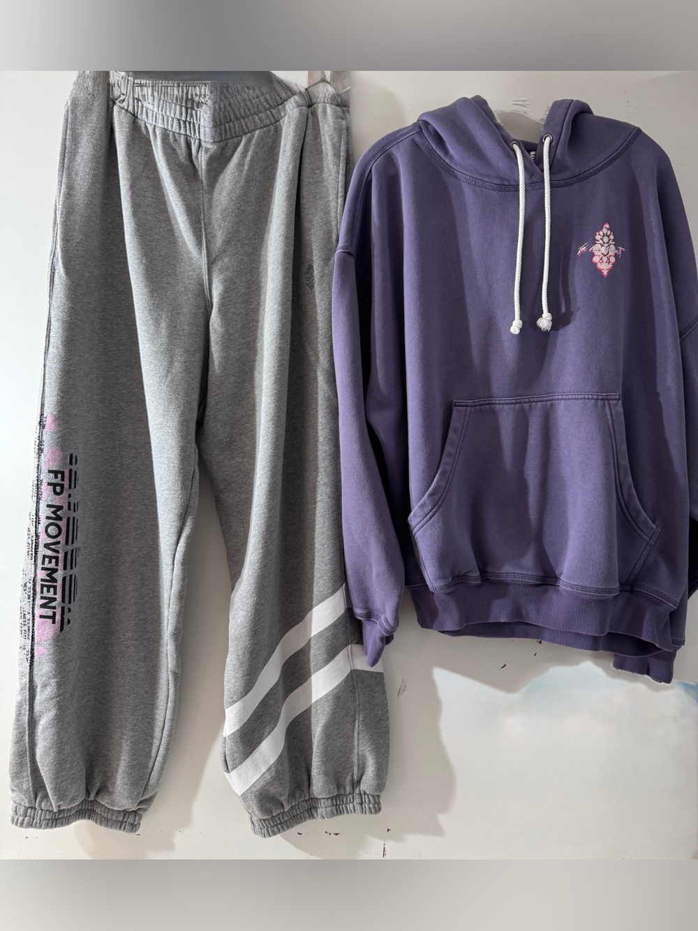 FREE PEOPLE MOVEMENT 2 PIECE SWEATSUIT!
New without tags!